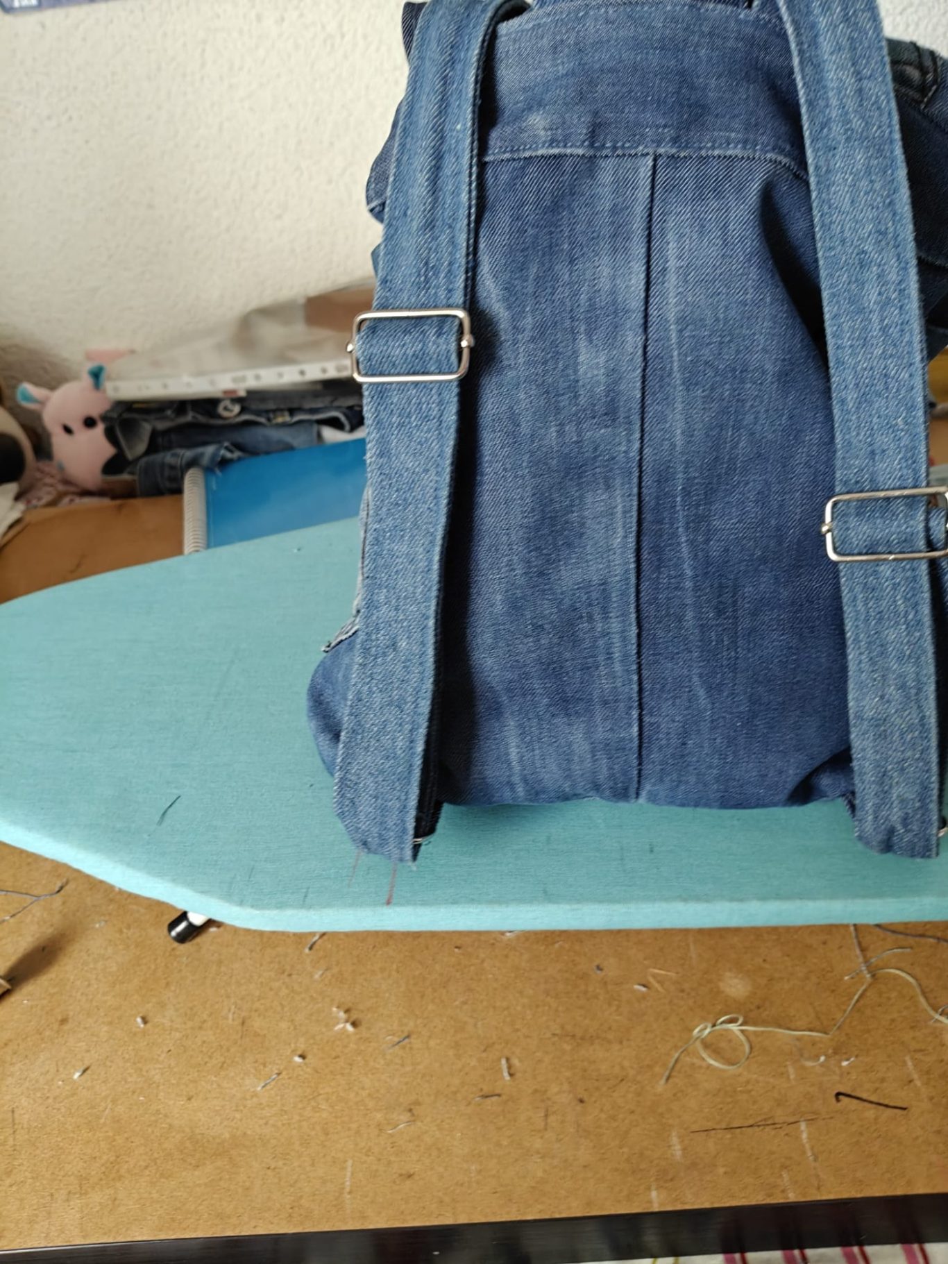 Mochila Vaquera Funcional y Sostenible Mochila Vaquera Funcional y Sostenible